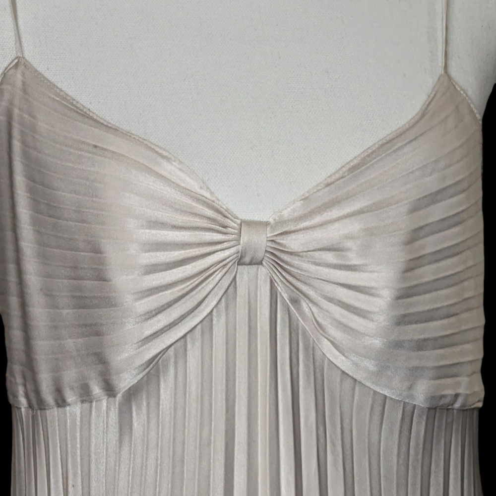Cabernet Cream Robe - Picture 8 of 12